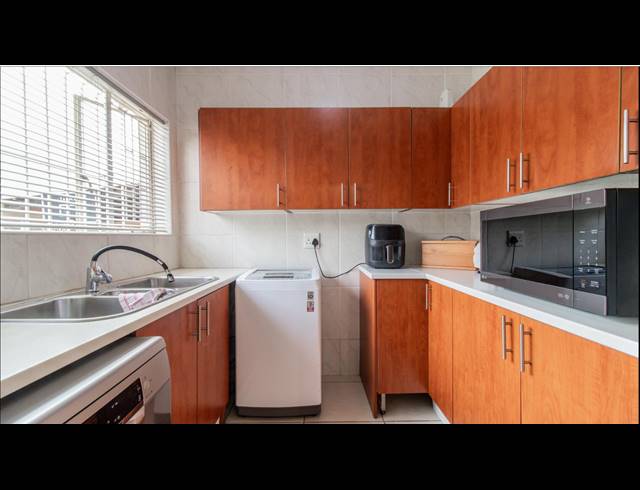 3 BEDROOM FREEHOLD FOR SALE IN RANDHART